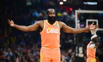 哈登骨折不手术真的明智吗？骑士应对危机陷入两难