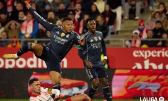 足坛悲喜一夜！皇马1-2被绝杀，马竞4-2反弹，欧冠冠军3-0大胜登顶