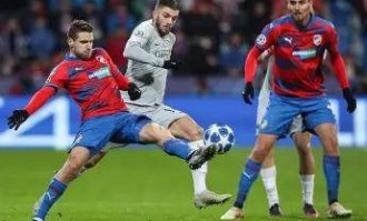 高加索铁壁阻颓势！欧冠收官战，卡拉巴赫能否让阿贾克斯六连败？