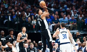 恐怖！文班40+15一战打爆两状元 弗拉格撞上新秀墙